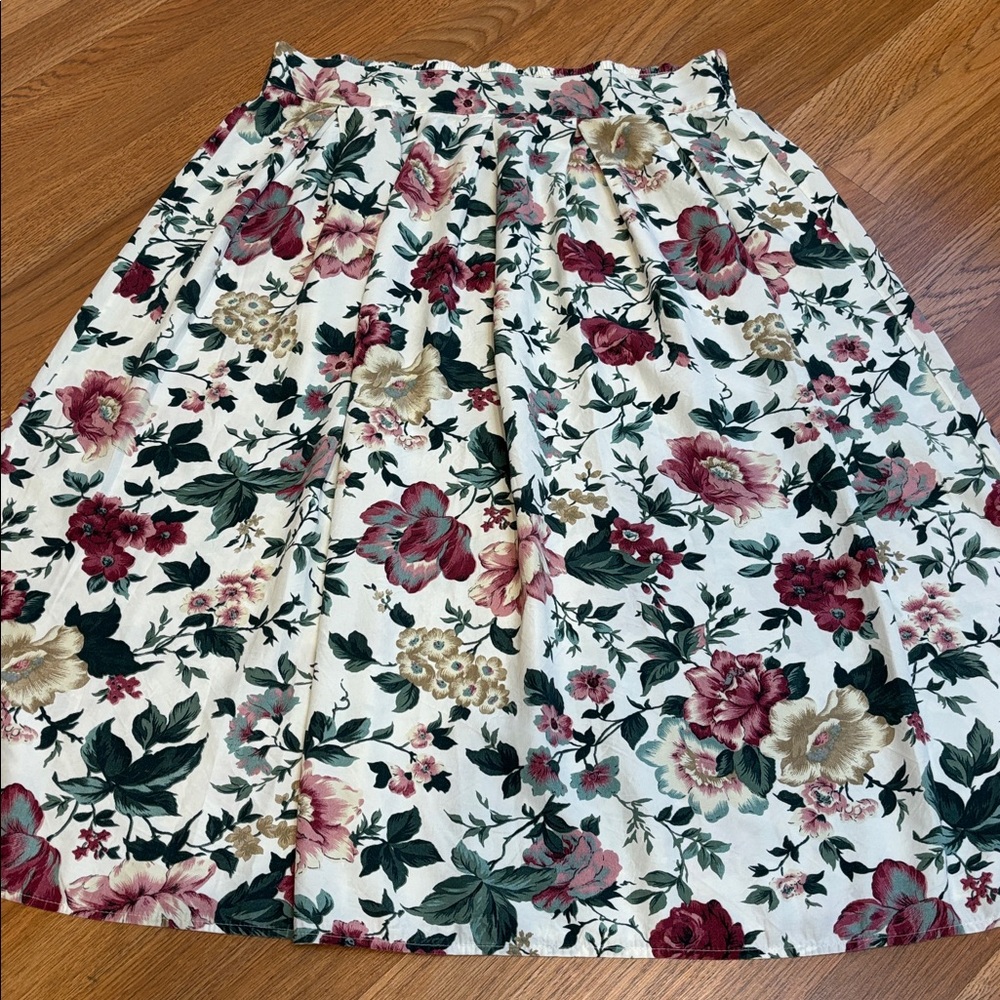 Vintage 1980’s Fritzi Plus Sport, white and red floral midi skirt. Size 20W.